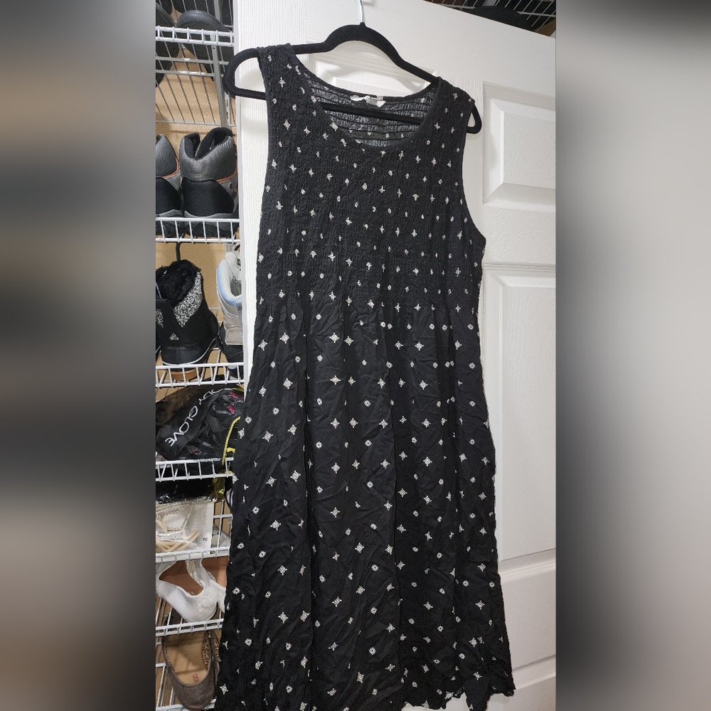 Croft & Barrow Black and White Patterned Midi Dress